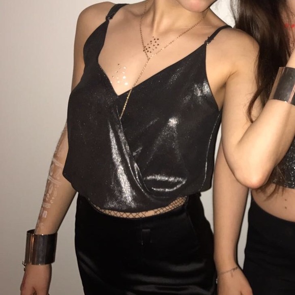 Shimmery Astr the Label wrap tank top in XS - Picture 2 of 7